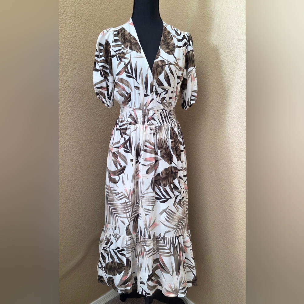 Old Navy Tropical Palm Midi Dress‎ V-neckline, Puff sleeves